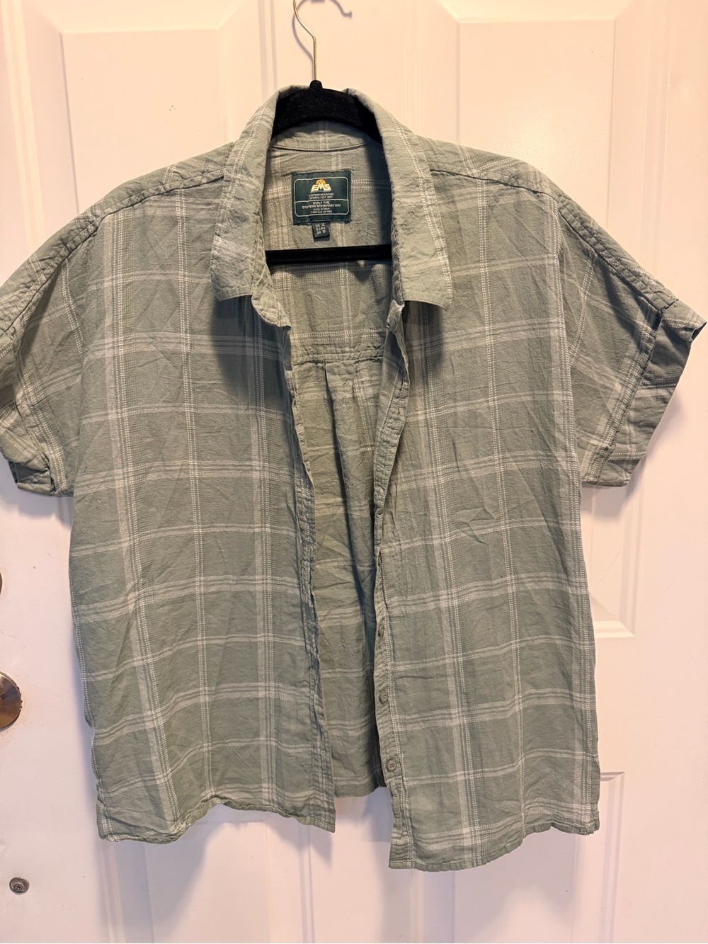 Eastern Mountain Sports Light Sage Green Plaid Short-Sleeve Button-Up Shirt